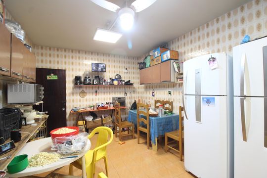 Cozinha de casa de condomínio à venda com 4 quartos, 376m² em Anil, Rio de Janeiro