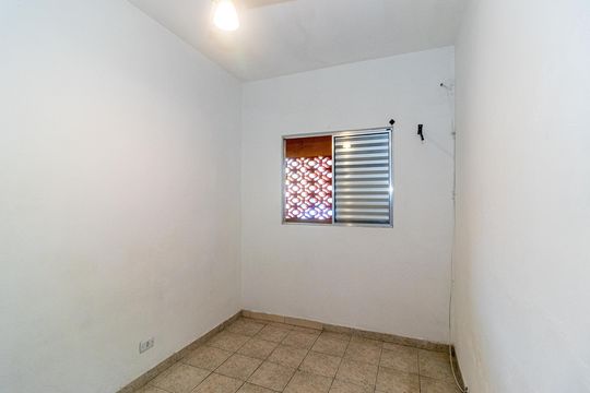 Sala/Quarto de kitnet/studio para alugar com 1 quarto, 25m² em Jardim Anhanguera, São Paulo