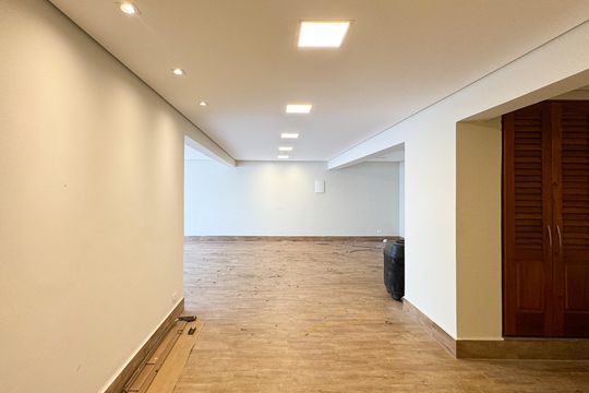 Garagem de casa para alugar com 3 quartos, 400m² em Jardim do Mar, São Bernardo do Campo