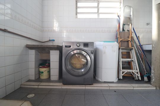 Área de Serviço de casa à venda com 3 quartos, 252m² em Parque Marajoara, Santo André