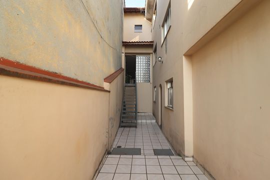 Quintal de casa à venda com 3 quartos, 252m² em Parque Marajoara, Santo André