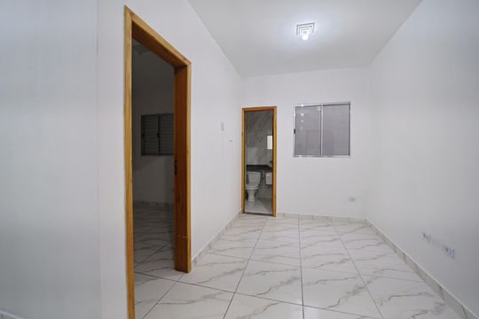 Sala/Cozinha e Área de Serviço de apartamento para alugar com 1 quarto, 28m² em Vila Ré, São Paulo