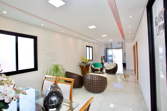 Sala de casa à venda com 3 quartos, 776m² em Tropical, Contagem
