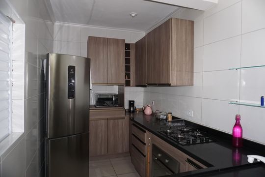 Cozinha de casa para alugar com 2 quartos, 80m² em Jardim São Bento, Embu das Artes