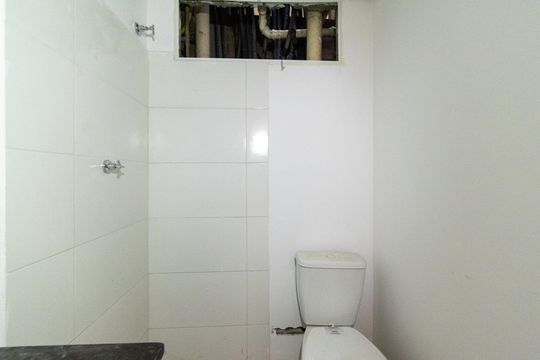 Banheiro  de apartamento à venda com 1 quarto, 44m² em Vila do Encontro, São Paulo