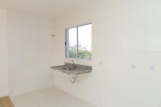 Cozinha de apartamento para alugar com 2 quartos, 56m² em Jardim Sao Vicente, São Paulo