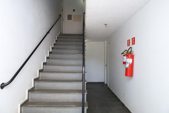 Área comum - Saguão do prédio de apartamento para alugar com 3 quartos, 51m² em Vila Cosmopolita, São Paulo