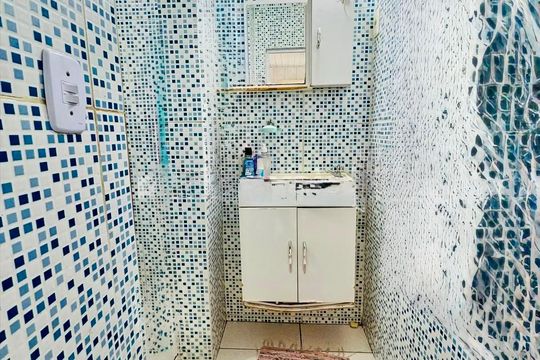 Banheiro social de casa à venda com 3 quartos, 140m² em Santo Andre, Belo Horizonte
