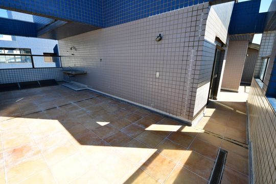 Sala 2 - Sacada de apartamento para alugar com 4 quartos, 249m² em M. Santo Antônio, Campinas