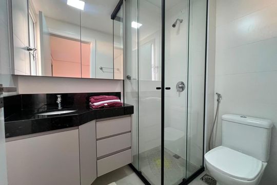 Banheiro de apartamento à venda com 1 quarto, 40m² em Barro Preto, Belo Horizonte