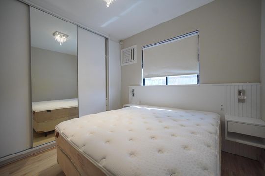 Suíte de apartamento para alugar com 2 quartos, 79m² em Abraão, Florianópolis