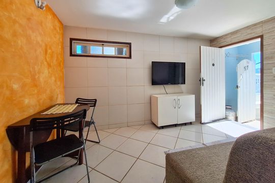Sala de kitnet/studio para alugar com 1 quarto, 60m² em Itaipu, Niterói