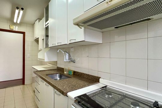 Cozinha de apartamento para alugar com 1 quarto, 54m² em Jardins, São Paulo