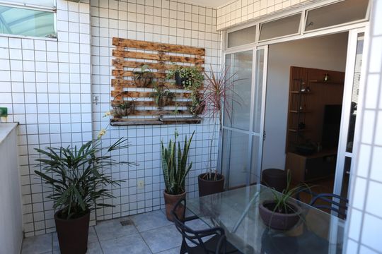 Varanda da Sala de apartamento à venda com 3 quartos, 111m² em Bairro da Glória, Contagem