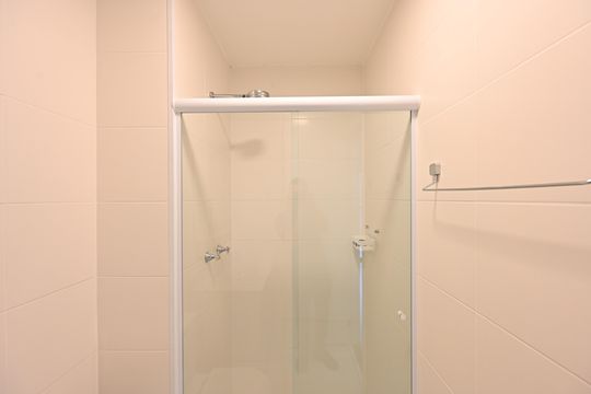 Banheiro Social de kitnet/studio à venda com 1 quarto, 30m² em Vila Clementino, São Paulo