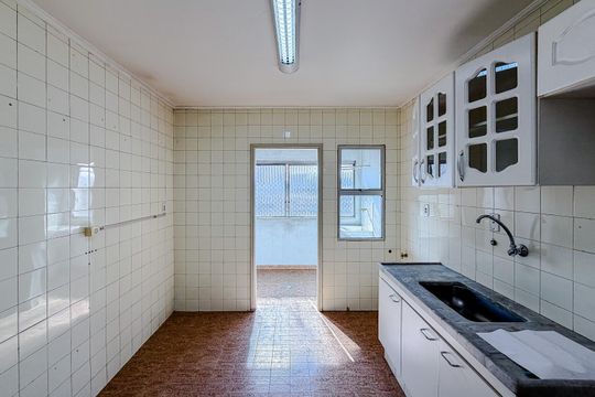 Cozinha de apartamento à venda com 2 quartos, 90m² em Vila Monumento, São Paulo
