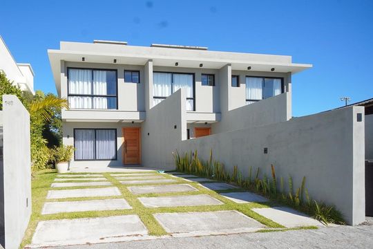 Fachada/Garagem de casa para alugar com 3 quartos, 140m² em Lagoa da Conceição, Florianópolis