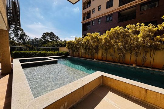 Piscina de apartamento à venda com 1 quarto, 46m² em Empresarial 18 do Forte, Barueri