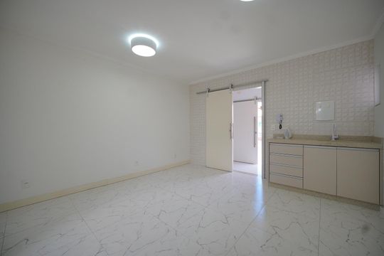 Sala/Cozinha de casa para alugar com 1 quarto, 40m² em Forquilhinhas, São José