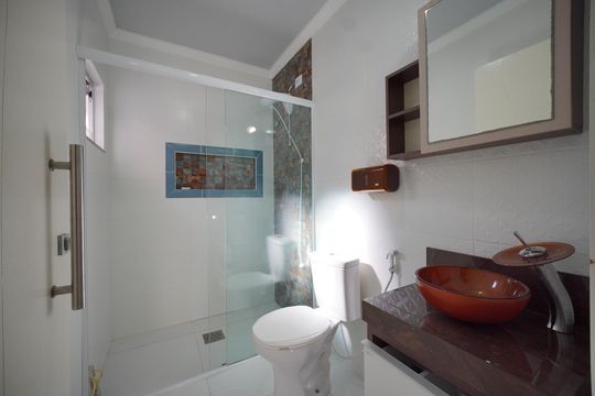 Banheiro de casa para alugar com 1 quarto, 40m² em Forquilhinhas, São José