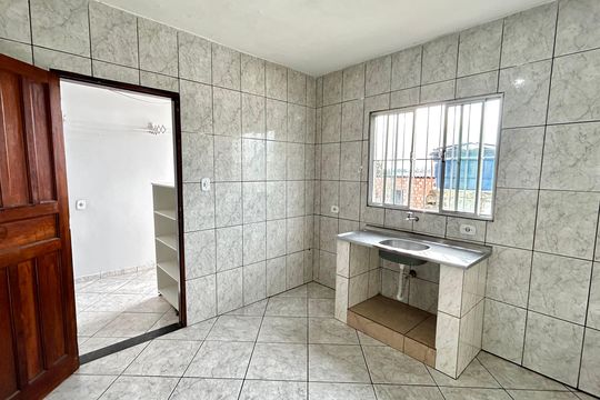 Cozinha de casa para alugar com 1 quarto, 80m² em Parque Jurema, Guarulhos