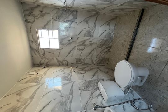 Banheiro de apartamento para alugar com 1 quarto, 30m² em Centro, Duque de Caxias