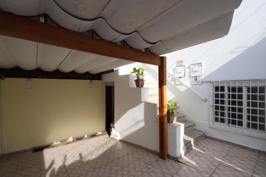 Garagem de casa para alugar com 2 quartos, 180m² em Penha de França, São Paulo