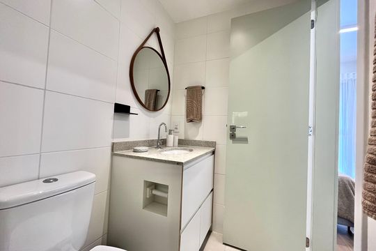 Banheiro de kitnet/studio para alugar com 1 quarto, 24m² em Vila Mascote, São Paulo