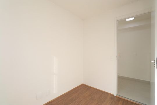 Quarto 1 de apartamento para alugar com 2 quartos, 49m² em Parque Industrial Tomas Edson, São Paulo