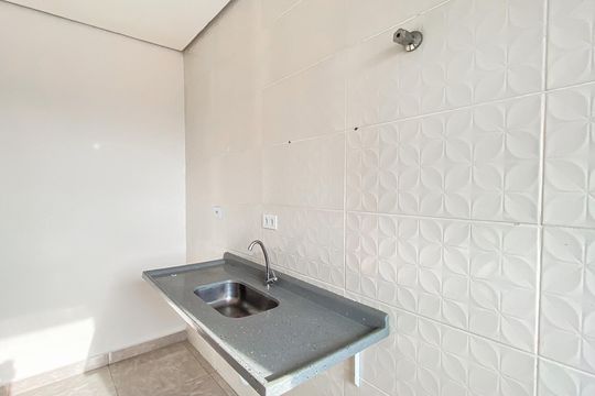 Cozinha de apartamento para alugar com 1 quarto, 30m² em Jardim Coimbra, São Paulo