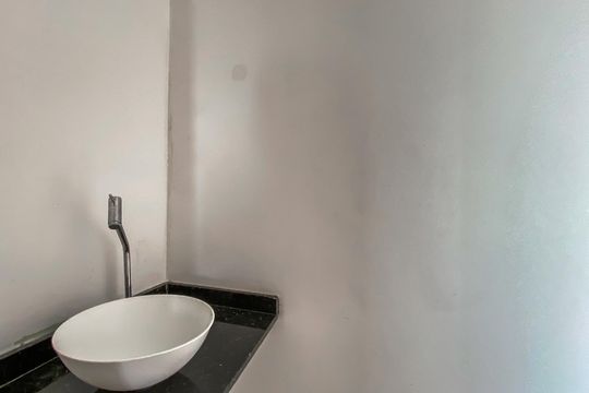 Banheiro  de apartamento para alugar com 1 quarto, 30m² em Jardim Coimbra, São Paulo