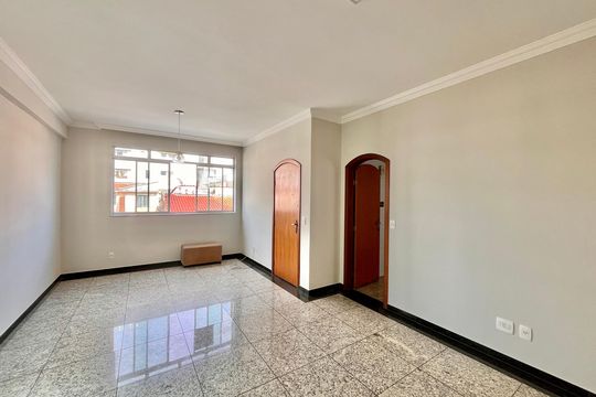Apartamento à venda com 4 quartos, 125m² em Floresta, Belo Horizonte