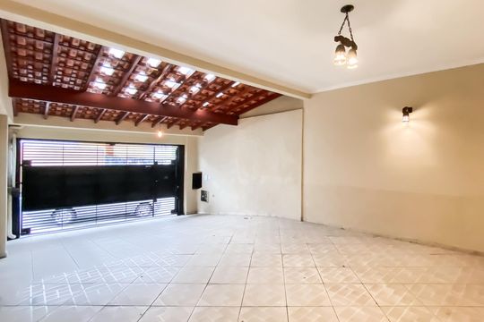 Garagem de casa à venda com 3 quartos, 140m² em Parque Boturussu, São Paulo