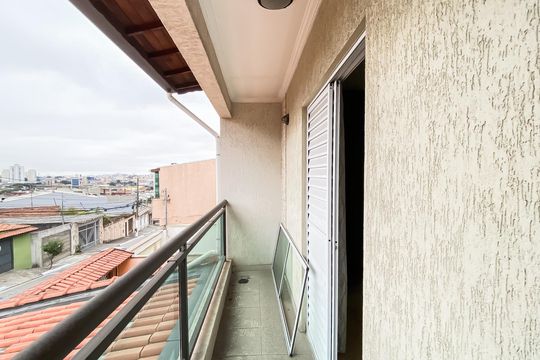 Varanda de casa à venda com 3 quartos, 140m² em Parque Boturussu, São Paulo