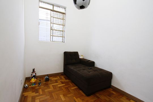 Quarto 3 de casa à venda com 4 quartos, 310m² em Carlos Prates, Belo Horizonte