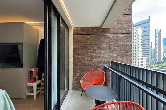 Varanda de kitnet/studio para alugar com 1 quarto, 28m² em Vila Nova Conceição, São Paulo