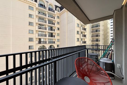 Varanda de kitnet/studio para alugar com 1 quarto, 28m² em Vila Nova Conceição, São Paulo