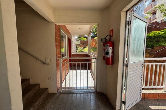Varanda de apartamento à venda com 2 quartos, 53m² em Jardim Miriam, São Paulo