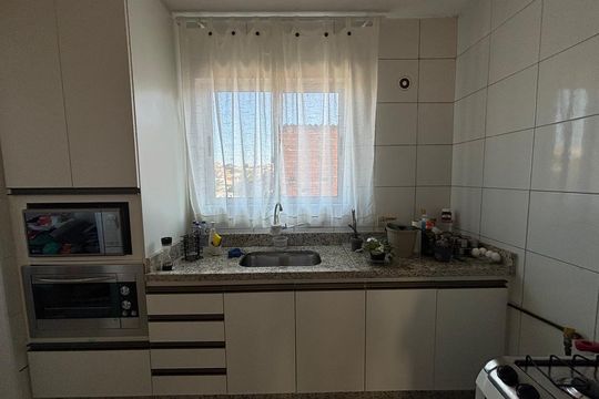 Cozinha de apartamento à venda com 2 quartos, 53m² em Jardim Miriam, São Paulo