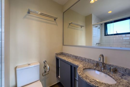 Banheiro de kitnet/studio para alugar com 1 quarto, 35m² em Vila Mariana, São Paulo