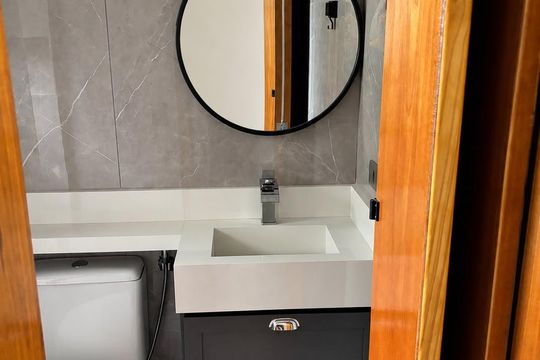 Banheiro de apartamento à venda com 2 quartos, 45m² em Vila Tolstoi, São Paulo
