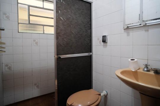 Banheiro social 2 de casa para alugar com 2 quartos, 131m² em Vila Matilde, São Paulo