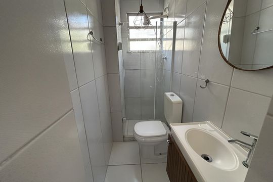 Banheiro de apartamento para alugar com 1 quarto, 45m² em Méier, Rio de Janeiro