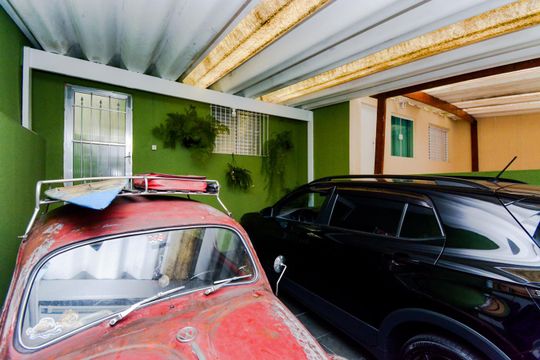 Garagem de casa à venda com 2 quartos, 100m² em Jardim Las Vegas, Guarulhos