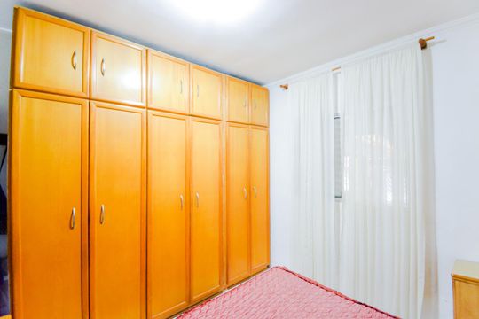 Quarto 2 de casa à venda com 2 quartos, 100m² em Jardim Las Vegas, Guarulhos