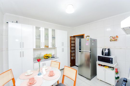 Cozinha de casa à venda com 2 quartos, 100m² em Jardim Las Vegas, Guarulhos