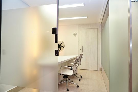 Área comum - Sala de Reunião de apartamento para alugar com 1 quarto, 90m² em Santa Efigênia, Belo Horizonte