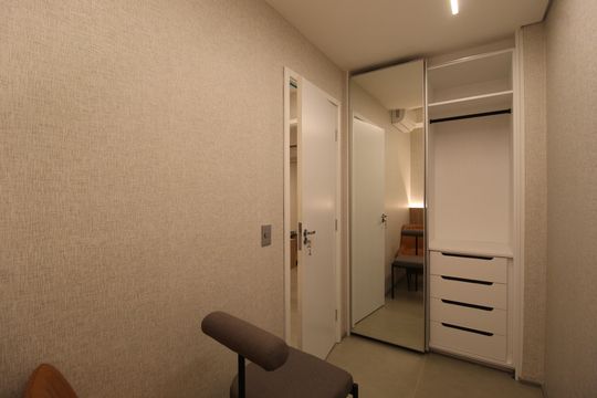 Quarto 1 de apartamento para alugar com 2 quartos, 63m² em Itaim Bibi, São Paulo