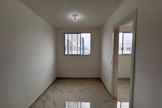 Sala de apartamento para alugar com 2 quartos, 34m² em Usina Piratininga, São Paulo
