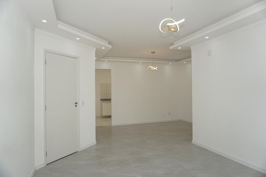 Apartamento para alugar com 4 quartos, 135m² em Parque Esplanada do Embu, Embu das Artes